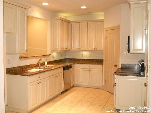 2nd image of 470 S Summit Circle
