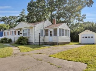 33 Ellis Rd, Enfield, CT 06082