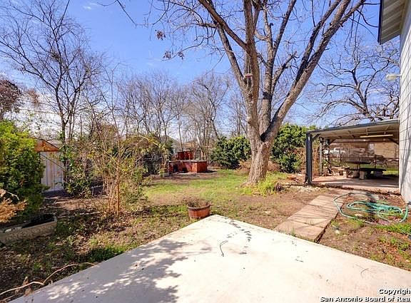 5th image of 2222 Beechaven Dr