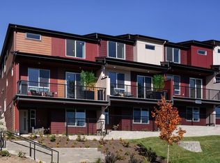 Senderos, Kirkland, WA 98034