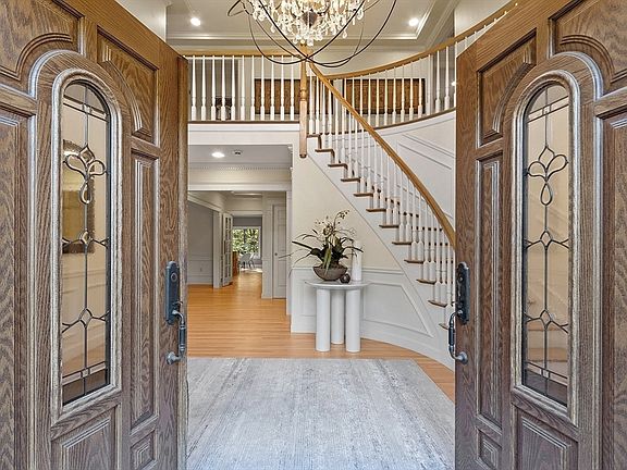 3rd image of 9 Garland Rd