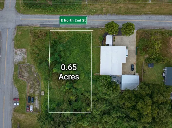 306 E North 2nd St, Seneca, SC 29678