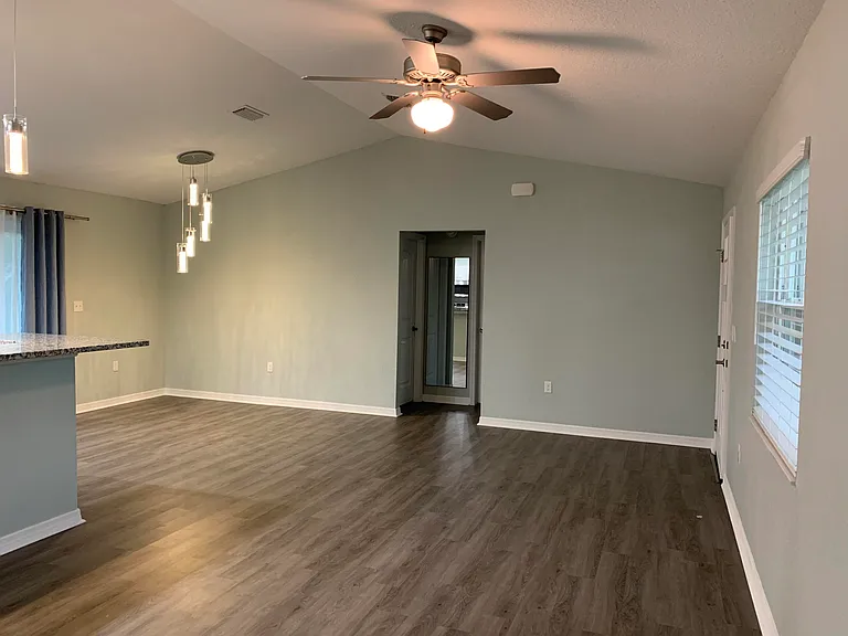 4501 Talbot St — Photo 8