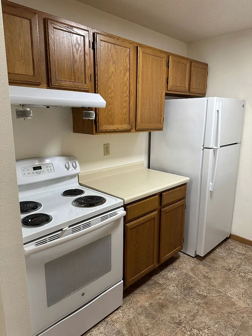 Eastwood 1212 — Photo 3