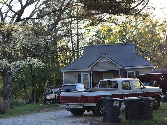 3rd image of 6631 Dog River Rd