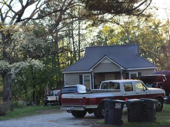 6631 Dog River Rd, Douglasville, GA 30135