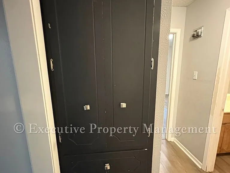 410 Jeffrey Ln — Photo 30