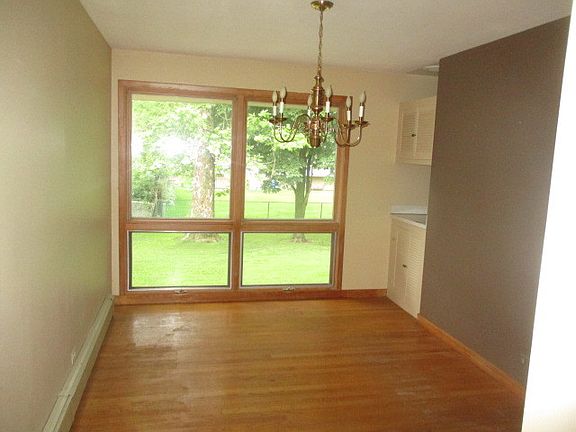3rd image of 15374 Betty Ann Ln