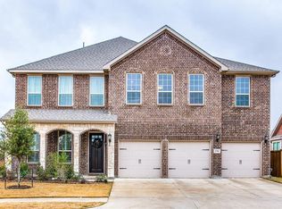 2702 Spirit Woods Ln, Arlington, TX 76001