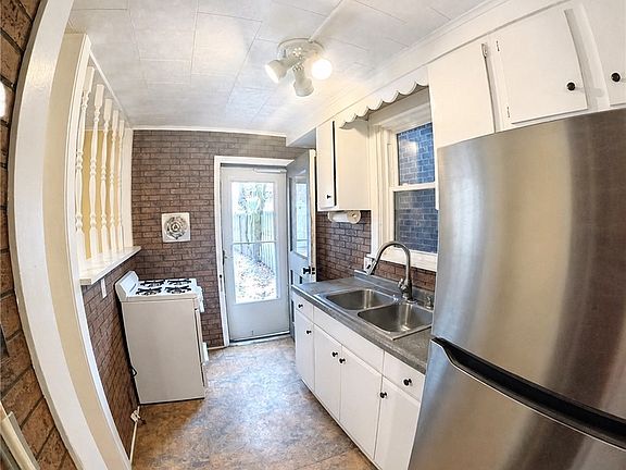 5th image of 7712 1/2 Francis St