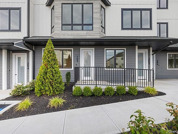 2nd image of 472 W Central Avenue #105