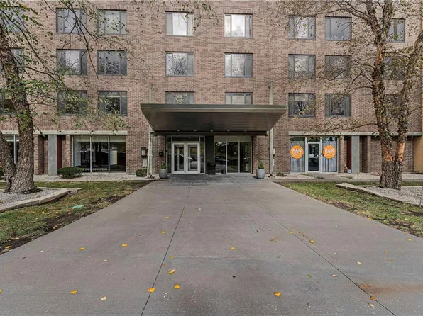 600 E 8th St APT 4F, Kansas City, MO 64106
