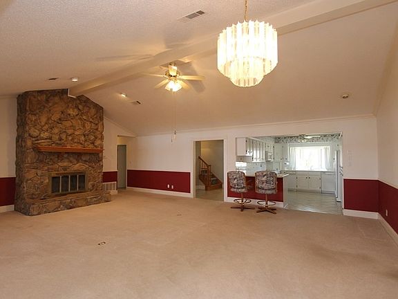 5th image of 1048 Welch Ln