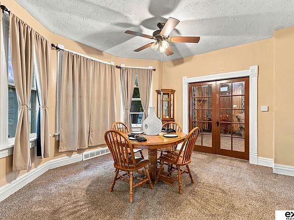 5th image of 1911 W St