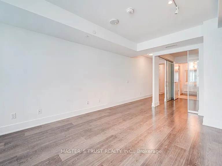 403 Church St #319 — Photo 16