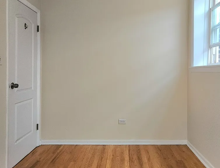 504 W 32nd St #3F — Photo 12