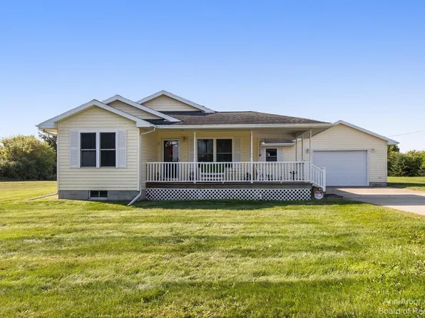10993 Waterloo Munith Rd, Munith, MI 49259