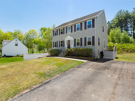 3rd image of 4 Brookside Dr