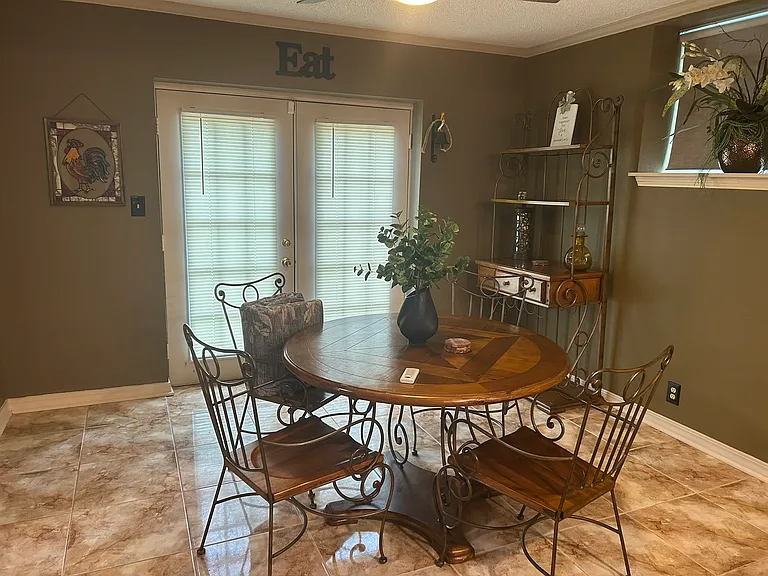 331 Buena Vista Rd — Photo 3