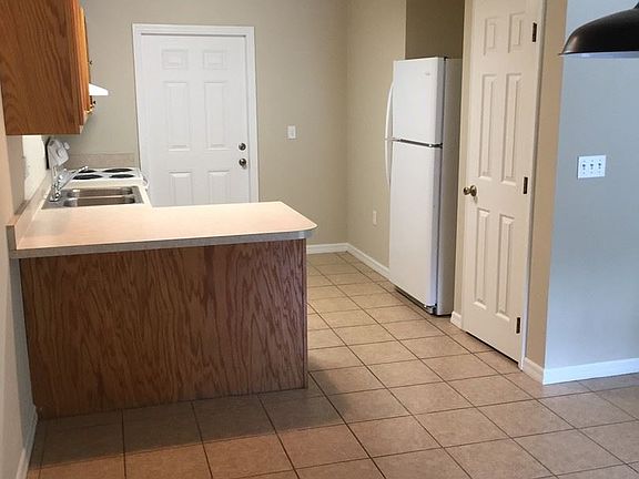 4th image of 5535 NE 32nd St #2