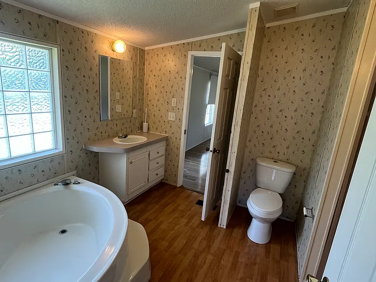 539 Valleybrook Ln — Photo 22