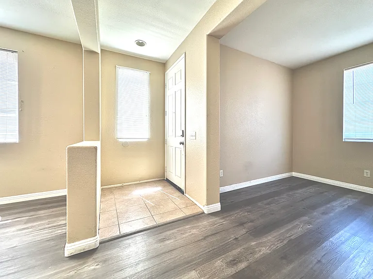 31731 Whitedove Ln — Photo 4