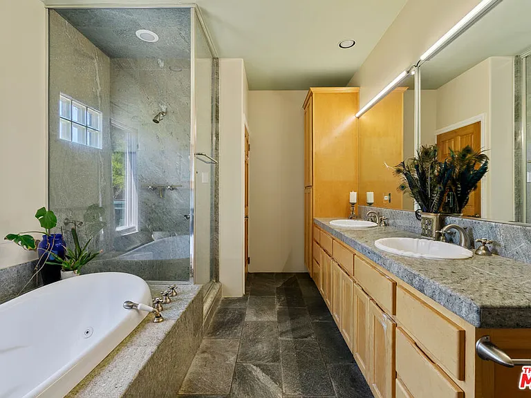 20912 Fontaine Rd — Photo 21