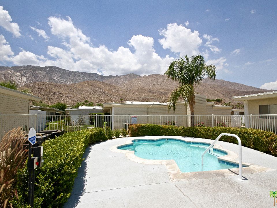 2nd image of 467 E Avenida Granada