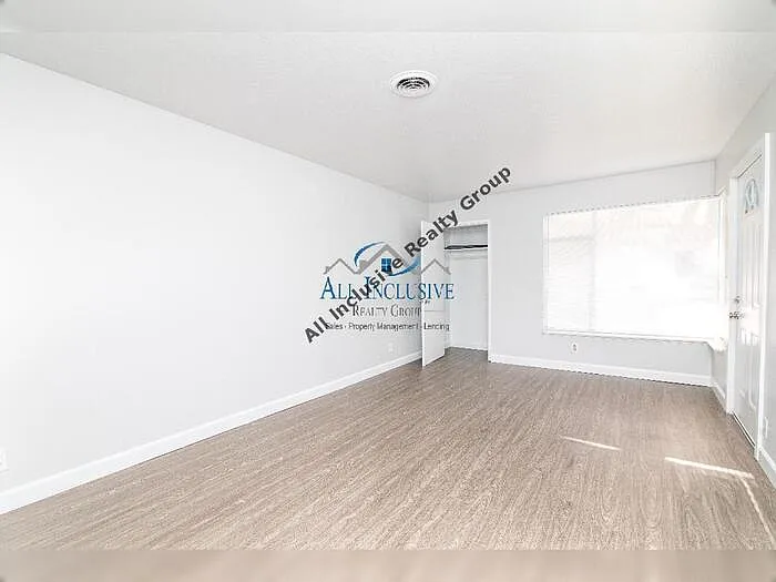 2710 Lerwick Rd — Photo 15