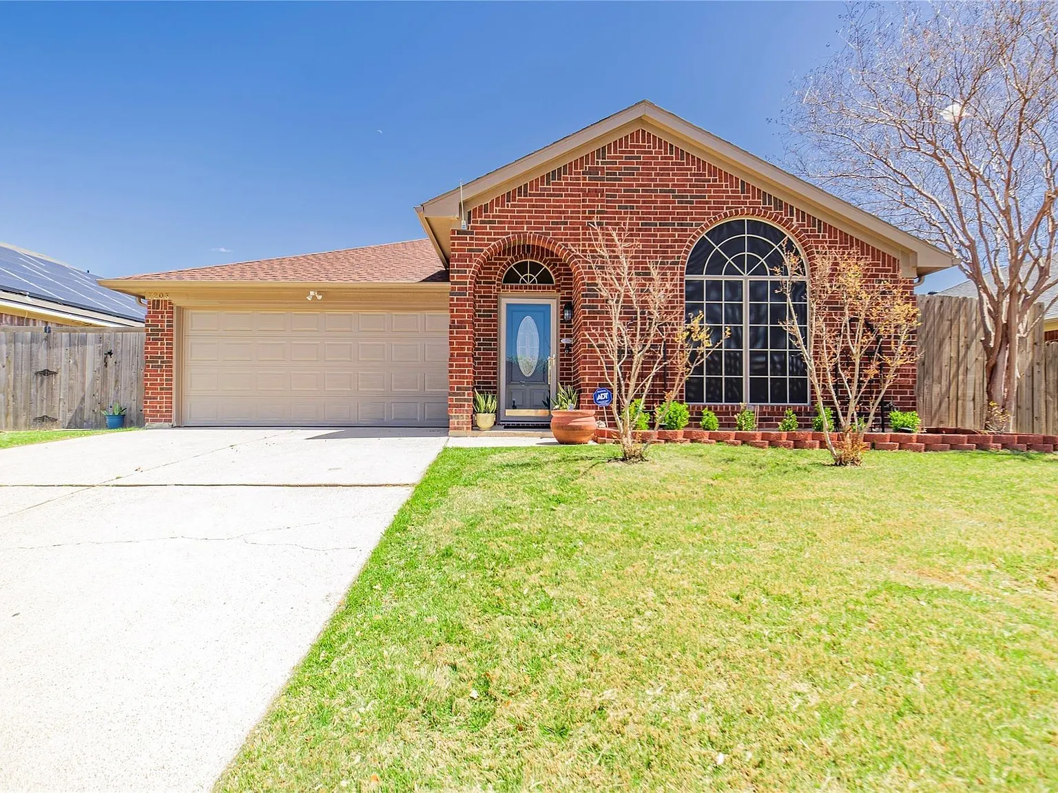3 bed, 1575 sqft, $2,500 — Photo 1