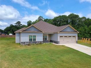 25 Fast Ln, Seale, AL 36875