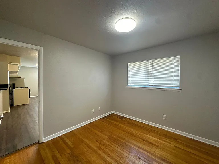 407 W Fairchild Dr — Photo 12