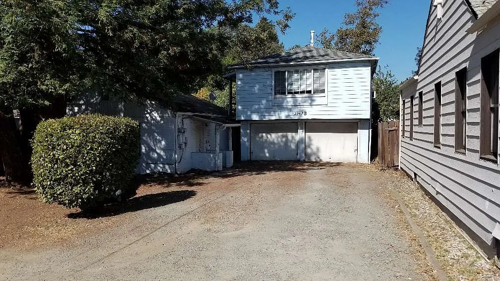 2947 Concord Blvd photo 1