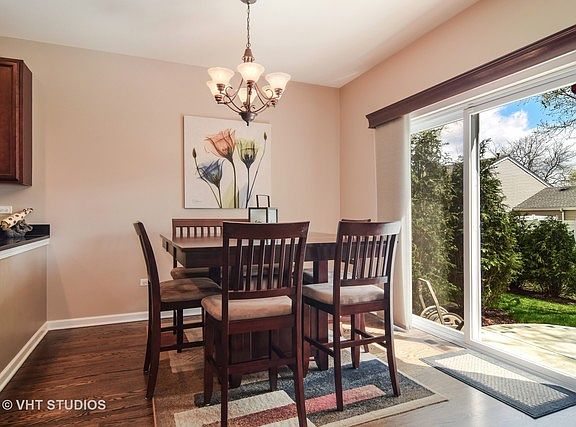 5th image of 555 Bobby Ann Ct