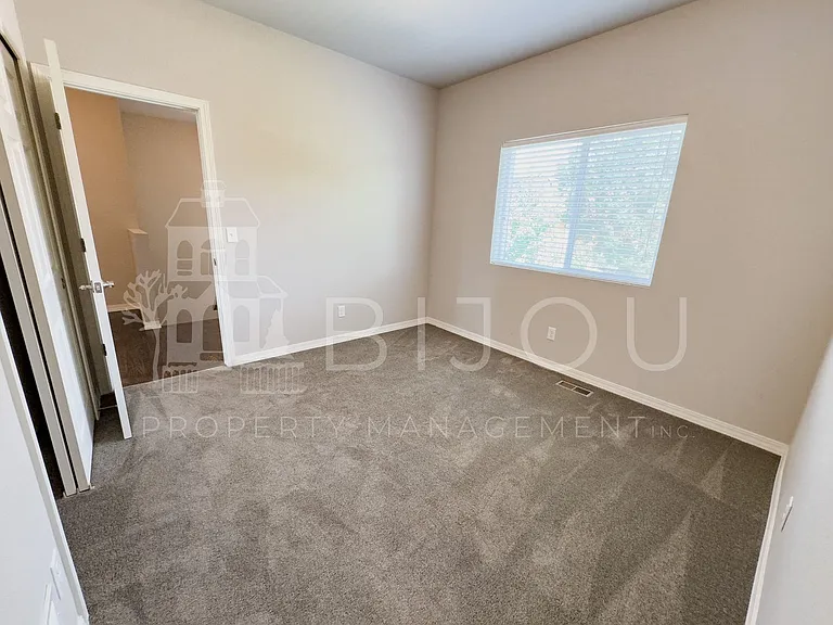 3760 Scott Ln — Photo 19