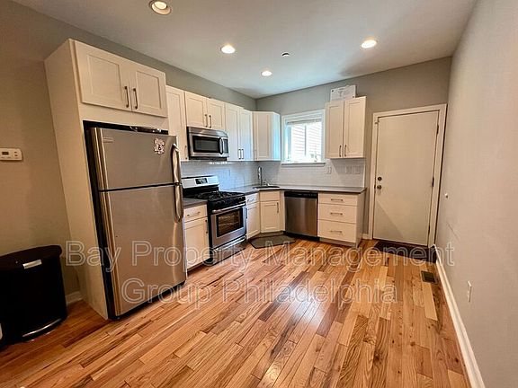 2nd image of 1923 E Letterly St