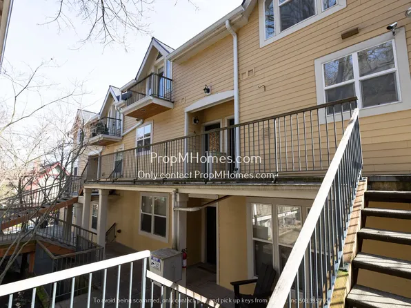 2372 NW Glisan St APT 5, Portland, OR 97210