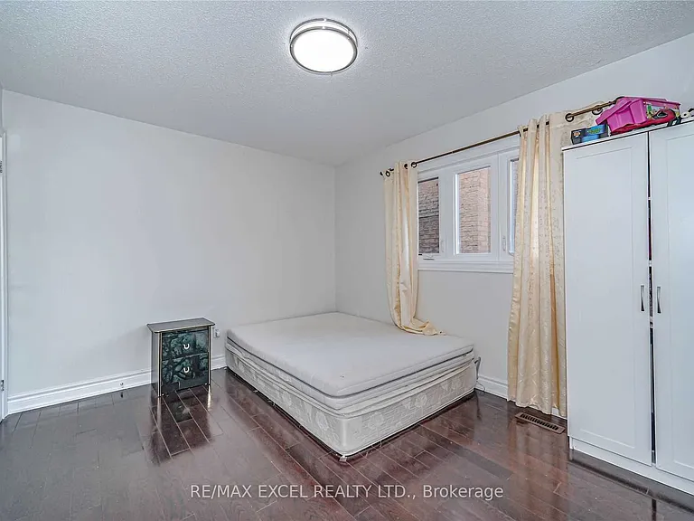 47 Whiteleaf Cres #UPPER — Photo 12
