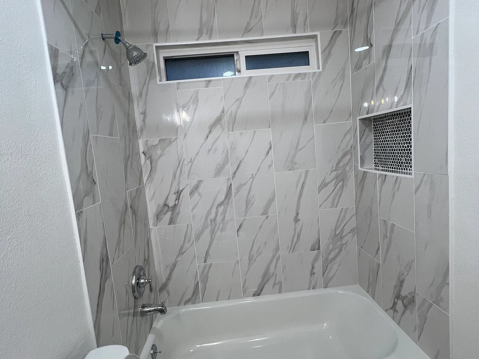 2 bed, 970 sqft, $1,950 — Photo 4