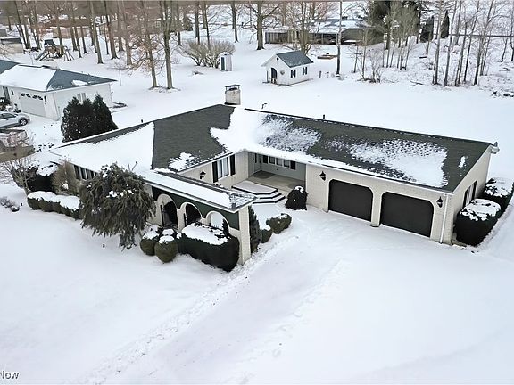 2nd image of 6156 Jacqueline Dr NE