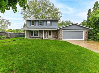7538 S 74th St, Franklin, WI 53132