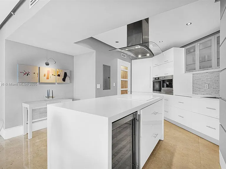16699 Collins Ave #1103 — Photo 13