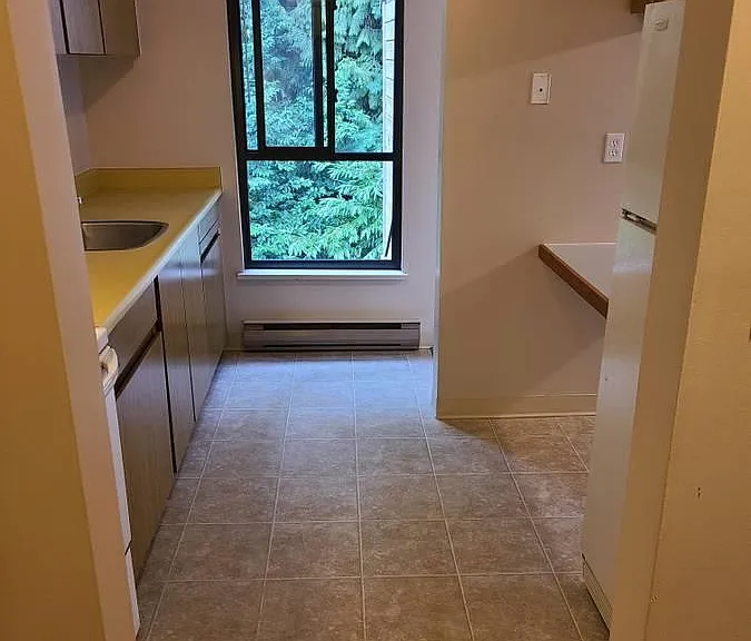 9125 Capella Dr #303 — Photo 5
