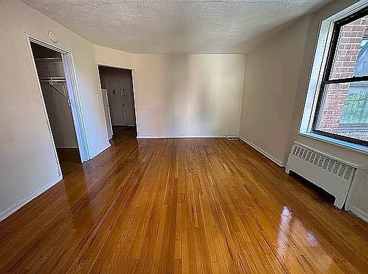 3rd image of 2880 W 31st St #2F