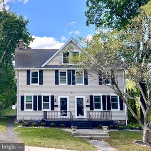 16 W College Ave, Yardley, PA, 19067