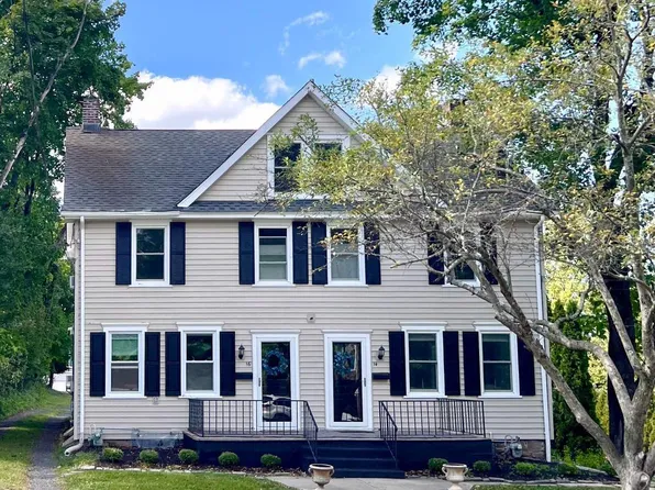 16 W College Ave, Yardley, PA 19067
