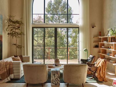 21165 Entrada Rd, Topanga, CA, 90290