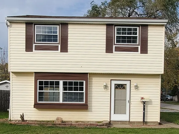 7439 Dahlia Dr, Mentor On The Lake, OH 44060