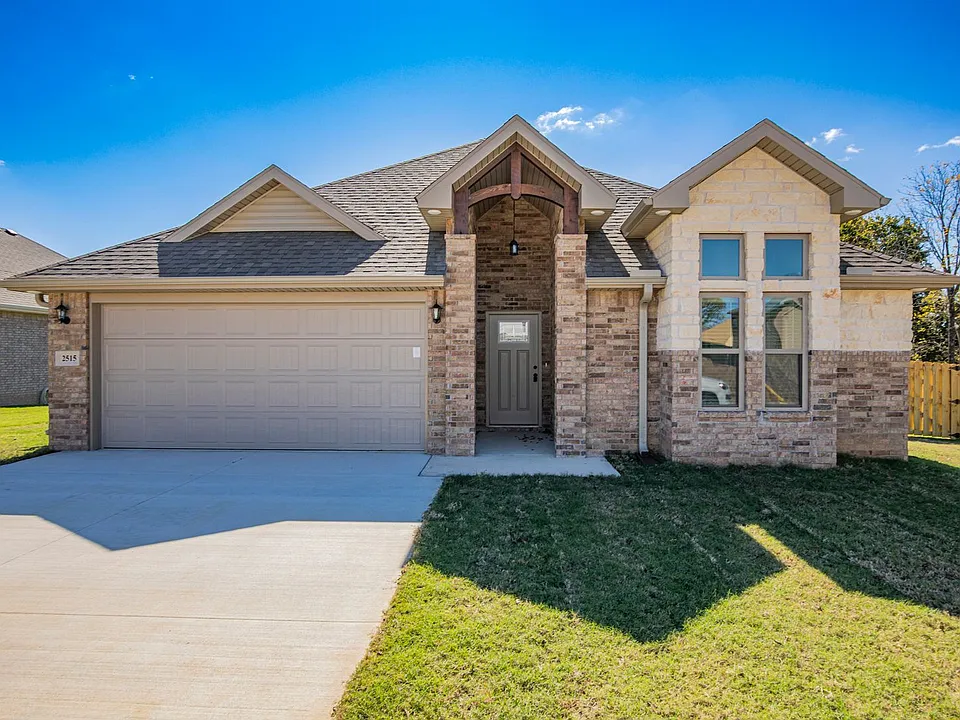 2515 Westbrook Loop