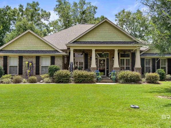 704 Edinburgh Ave, Foley, AL 36535
